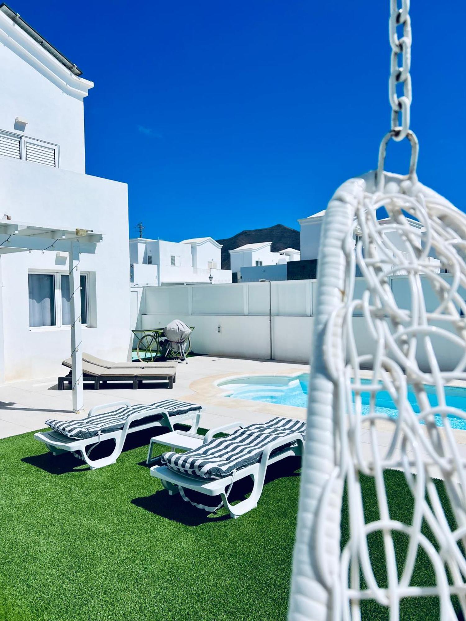 Lovely Villa Sanmar, Heated Pool Playa Blanca  Kültér fotó